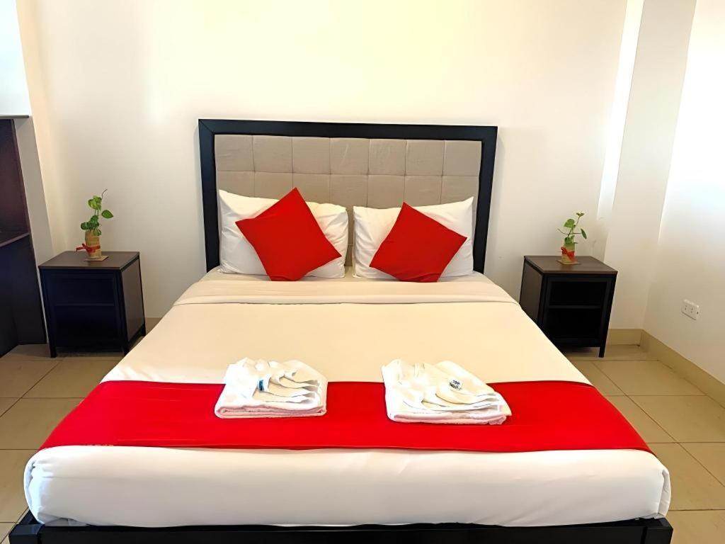 Oyo 150 Davao Airport View Hotel Екстериор снимка