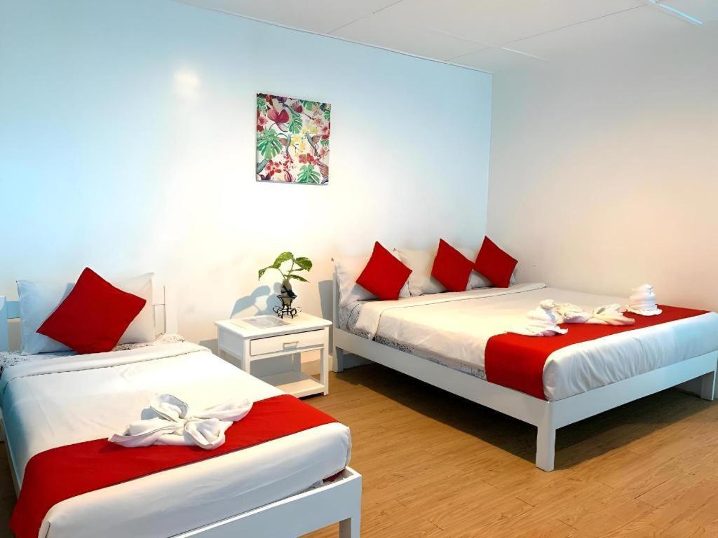 Oyo 150 Davao Airport View Hotel Екстериор снимка