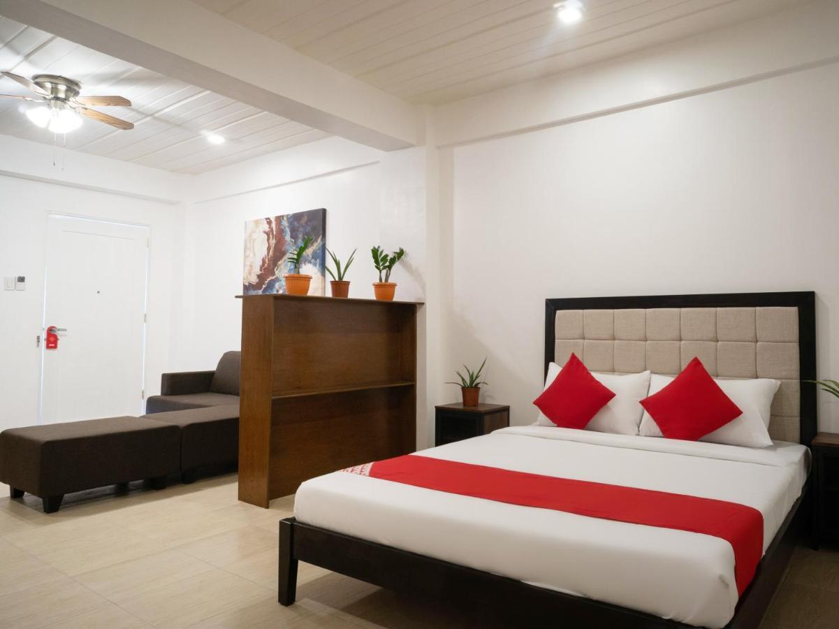 Oyo 150 Davao Airport View Hotel Екстериор снимка