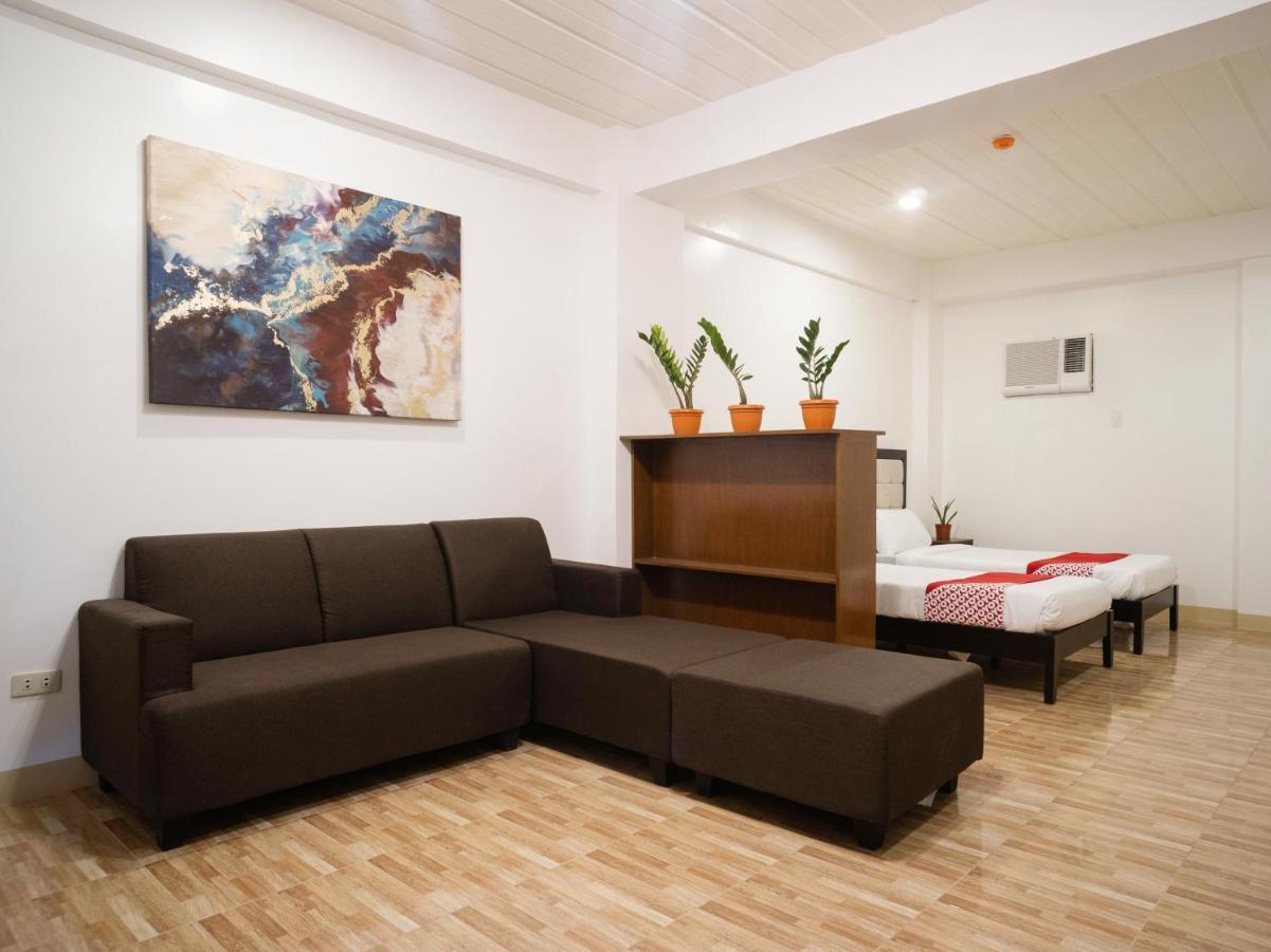 Oyo 150 Davao Airport View Hotel Екстериор снимка