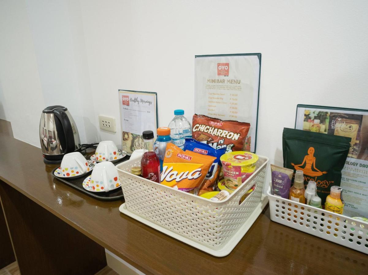Oyo 150 Davao Airport View Hotel Екстериор снимка
